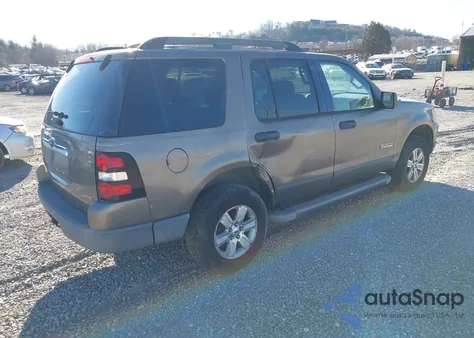 2006 Ford Explorer Xls z USA, uszkodzony, nr VIN 1FMEU62E06UA21966